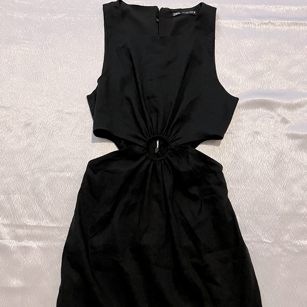 Black crepe cutout dress